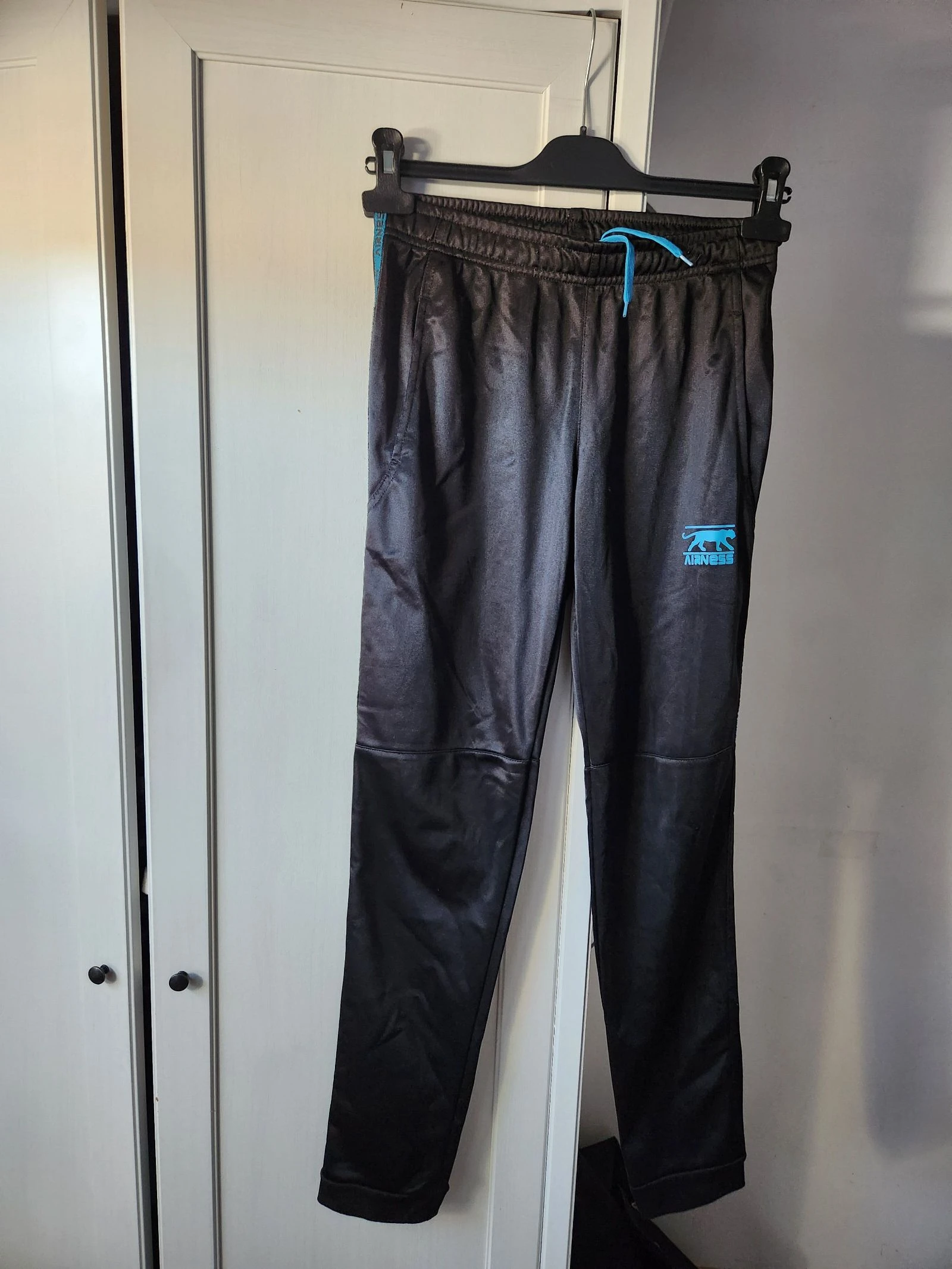 💙Magnífico jogging Airness negro/azul para 14 años💙 – photo 4